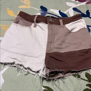 Hollister patched look short shorts denim. Multi browns